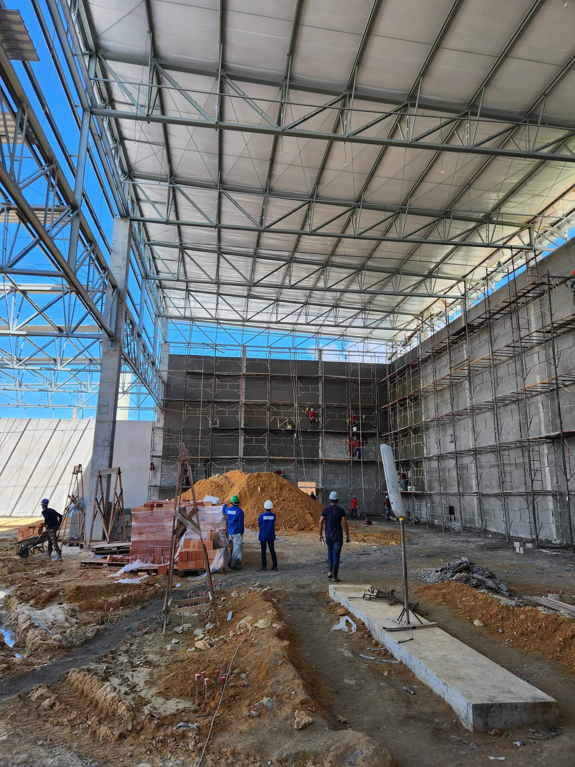 Ampliação de fábrica de plásticos — MM da Amazônia — registro fotográfico de obra, 4 de janeiro de 2023 — Manaus/AM